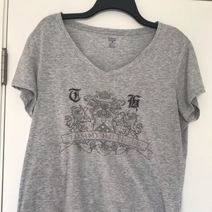 Tommy Hilfiger Scooped V-Neck T-Shirt Size XL